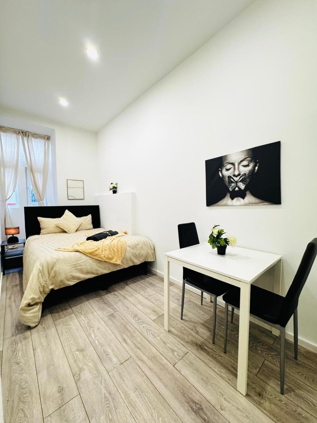 Elegant & 5br Shared In Appartamento