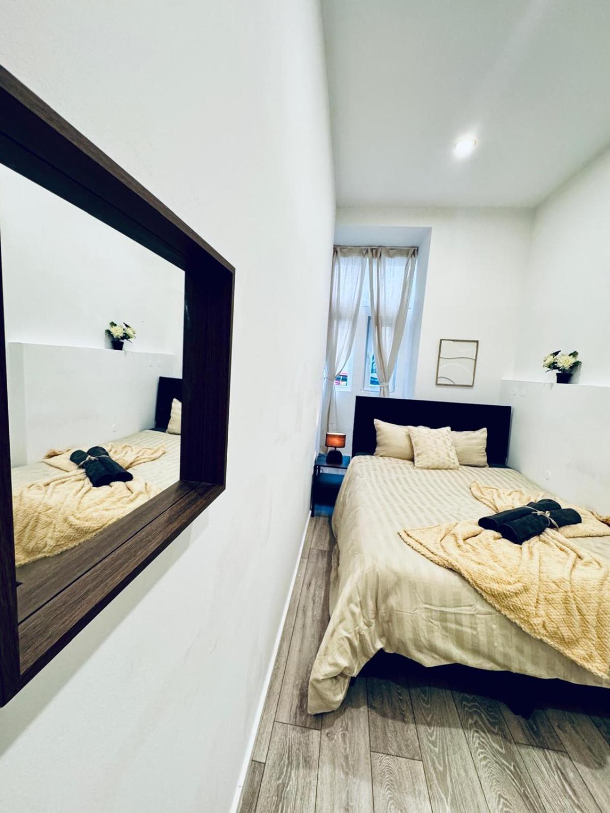 Elegant & 5br Shared In Vienna
