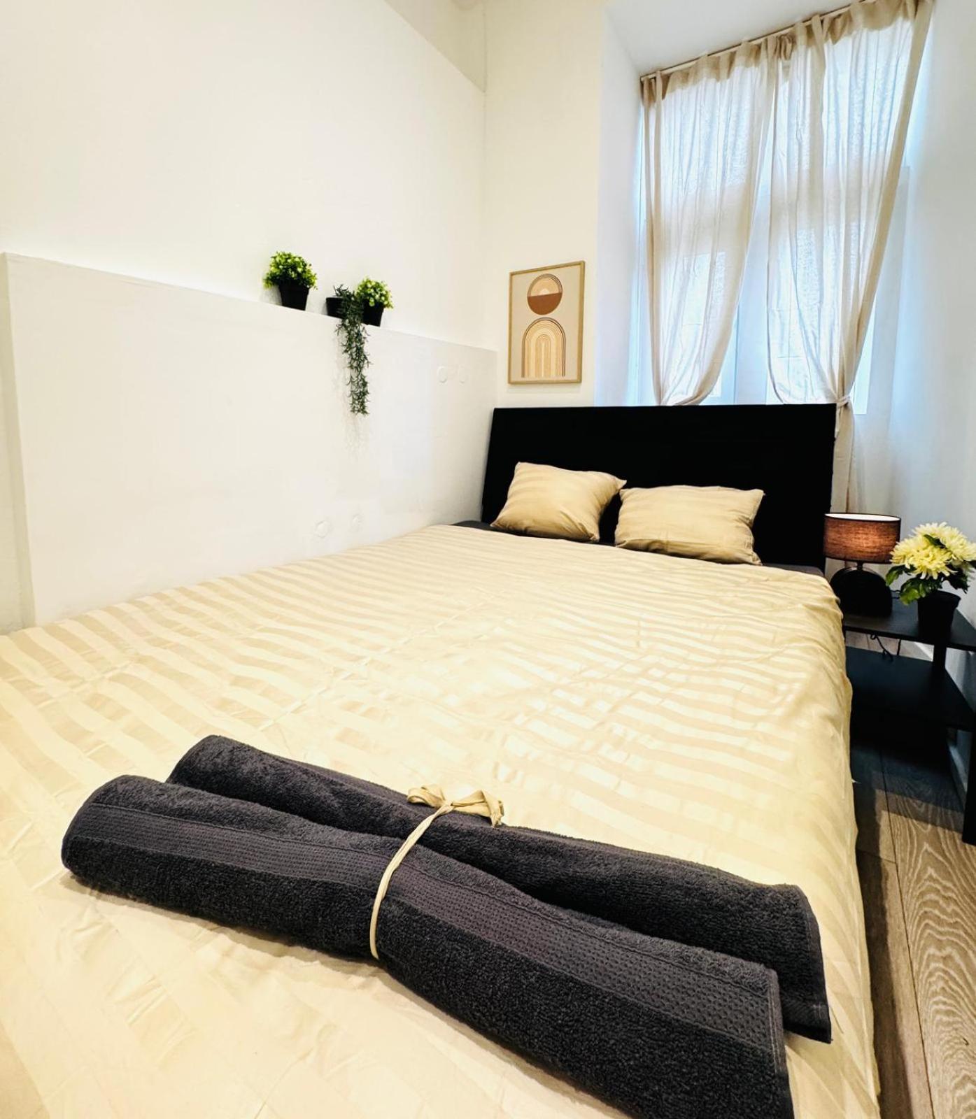 Elegant & 5br Shared In Appartamento *